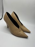 Celine Paris V-Neck Damen Pumps Gr. 37,5 aus beigem Leder Hamburg-Nord - Hamburg Alsterdorf  Vorschau