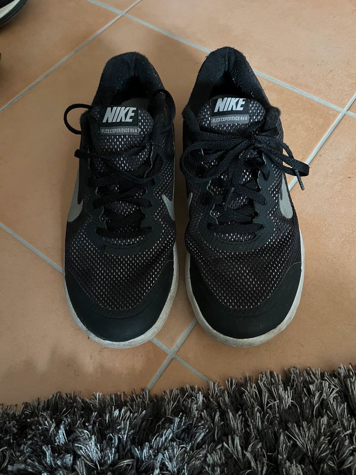 Nike Schuhe Sneaker, Gr. 38,5 in Remscheid