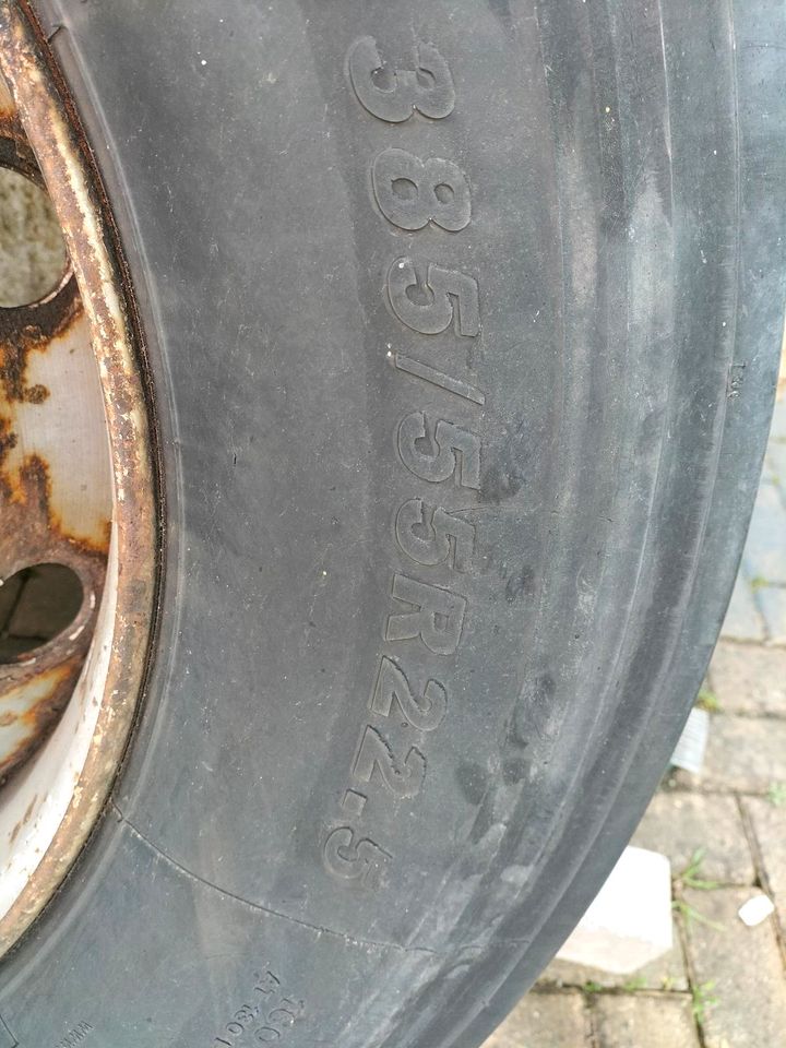 Lkw Reifen/Auflieger 385/55/22.5 in Zehna