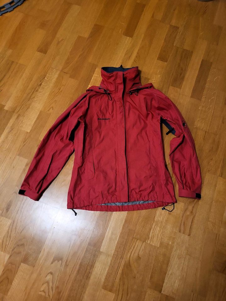 Mammut Regenjacke Rot Small S Damen Mädchen in Augsburg