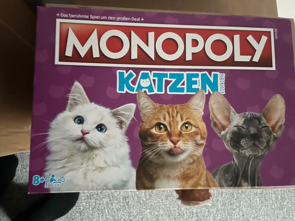 Monopoly Katzen Top erhalten in Braunschweig