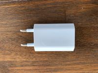 Original Apple 5W USB Power Adapter A1300 Frankfurt am Main - Nieder-Erlenbach Vorschau