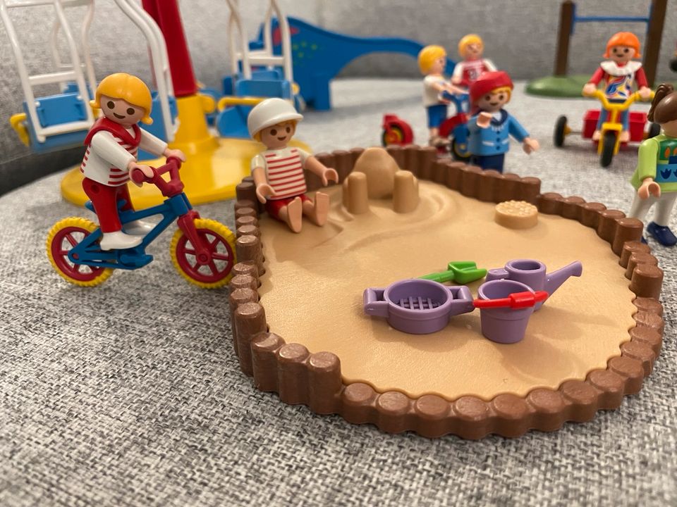 Playmobil Spielplatz mit viel Zubehör in Dorsten