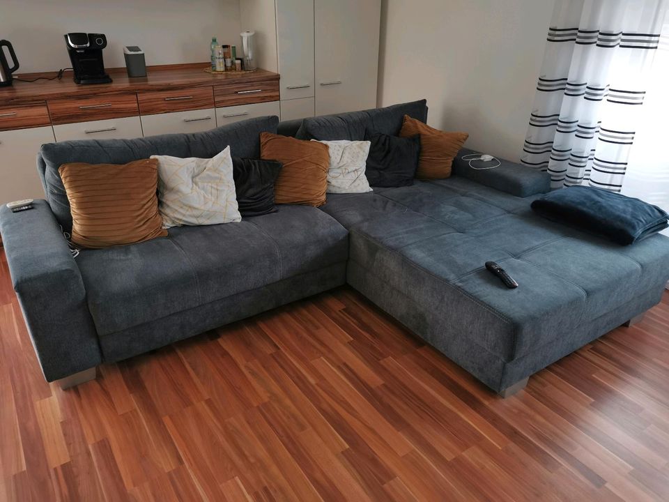 Couch mit Schlaffunktion in Plattling