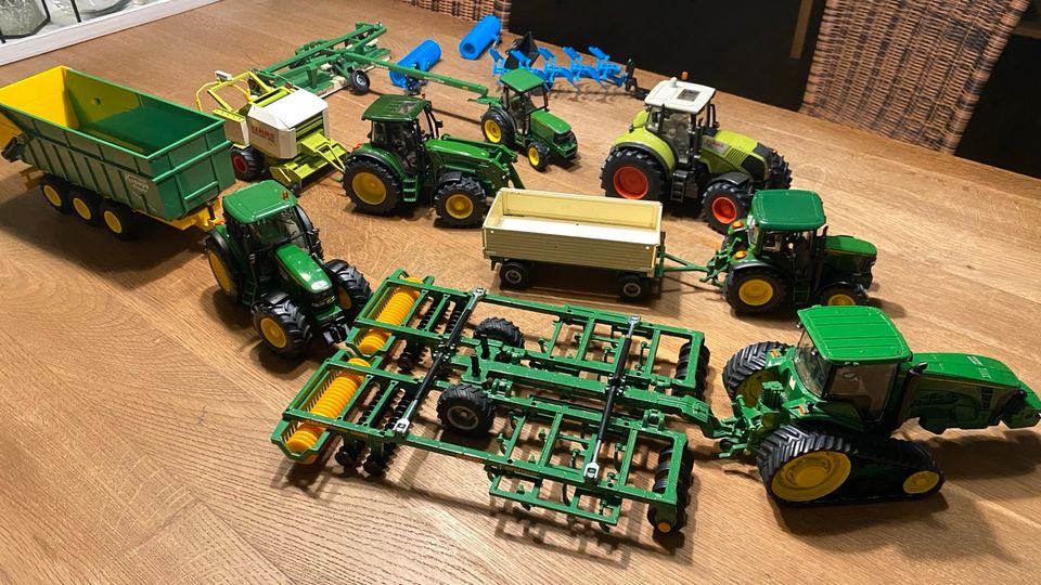 Krone,  John Deere, Claas, Siku Traktor, Mähdrescher  Modelle 1-3 in Ahaus