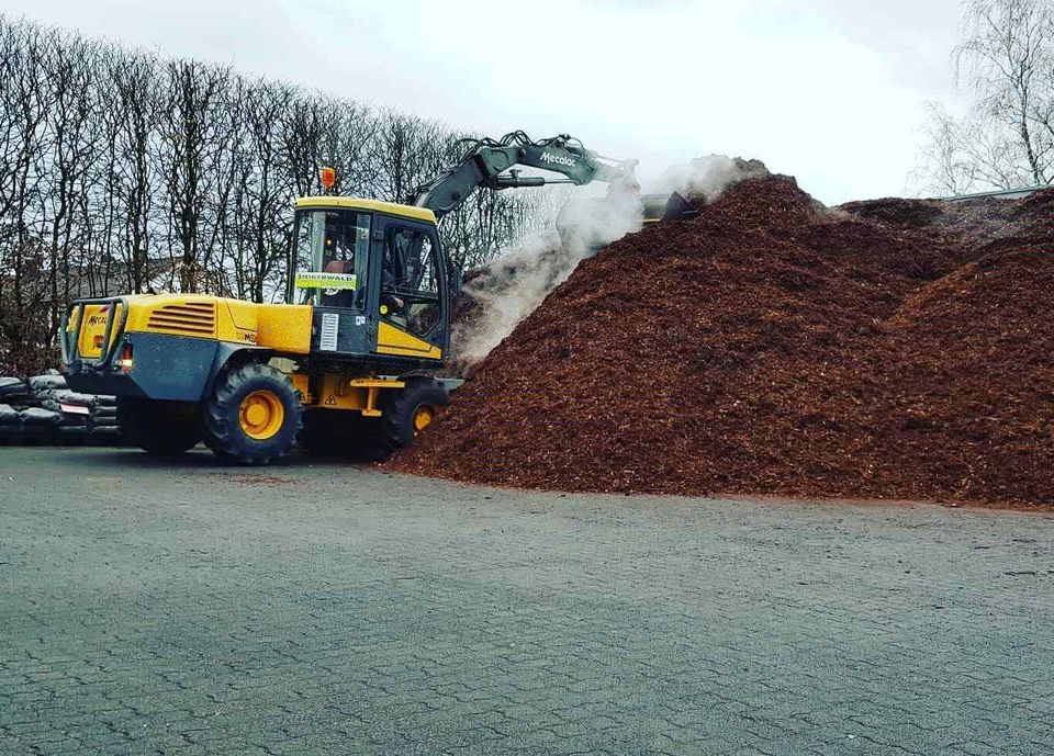 Wir suchen-kaufen Baumaschinen Bagger Radlader ectr. alle Marken in Goldbach