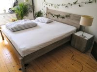 Doppel Bett aus Holz grau/beige inkl. 2 Nachttische Hamburg-Nord - Hamburg Uhlenhorst Vorschau