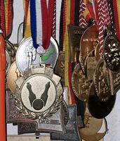 An Sammler Pokale und Medaillen abzugeben, ca.70er+ Jahre Hessen - Lahnau Vorschau