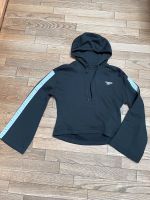 NEU Reebok Hoodie Kapuzenpullover Sweater Gr. 170/S schwarz Frankfurt am Main - Nordend Vorschau