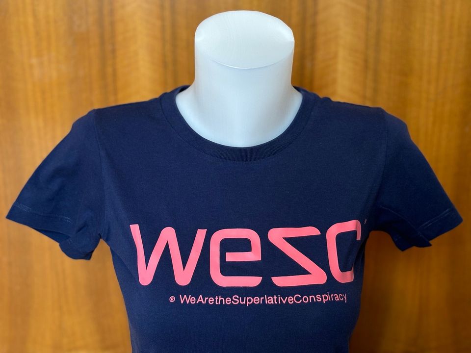 WESC Damen T-Shirt Marineblau blau Größe S - Sehr guter Zustand in Dreieich