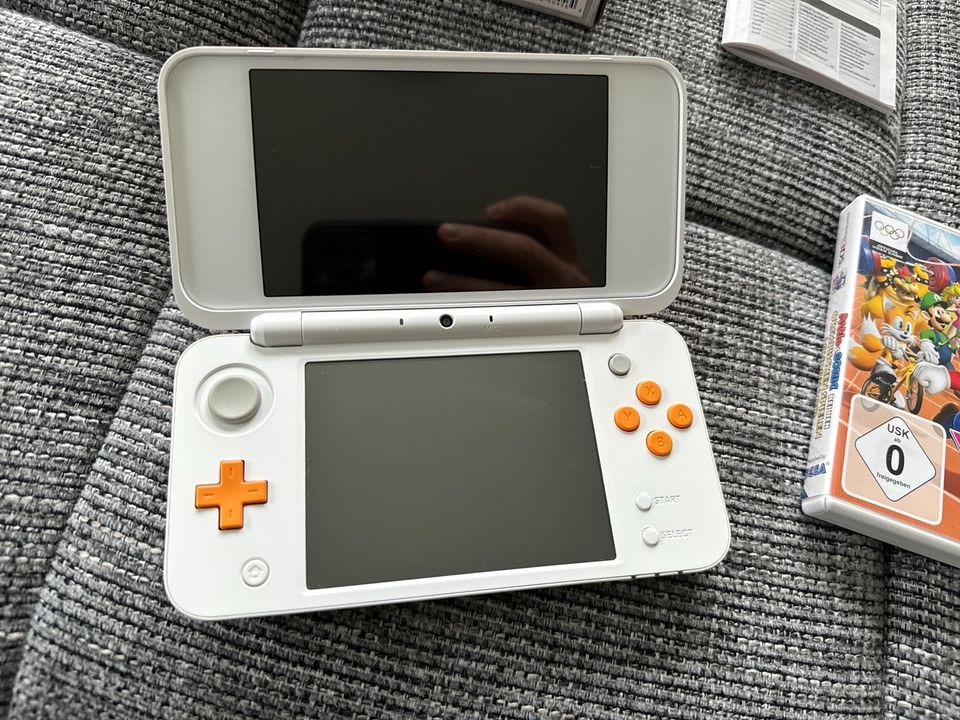 Nintendo New 2DS XL neuwertig + OVP, Kabel und 3 Spiele in Horn-Bad Meinberg