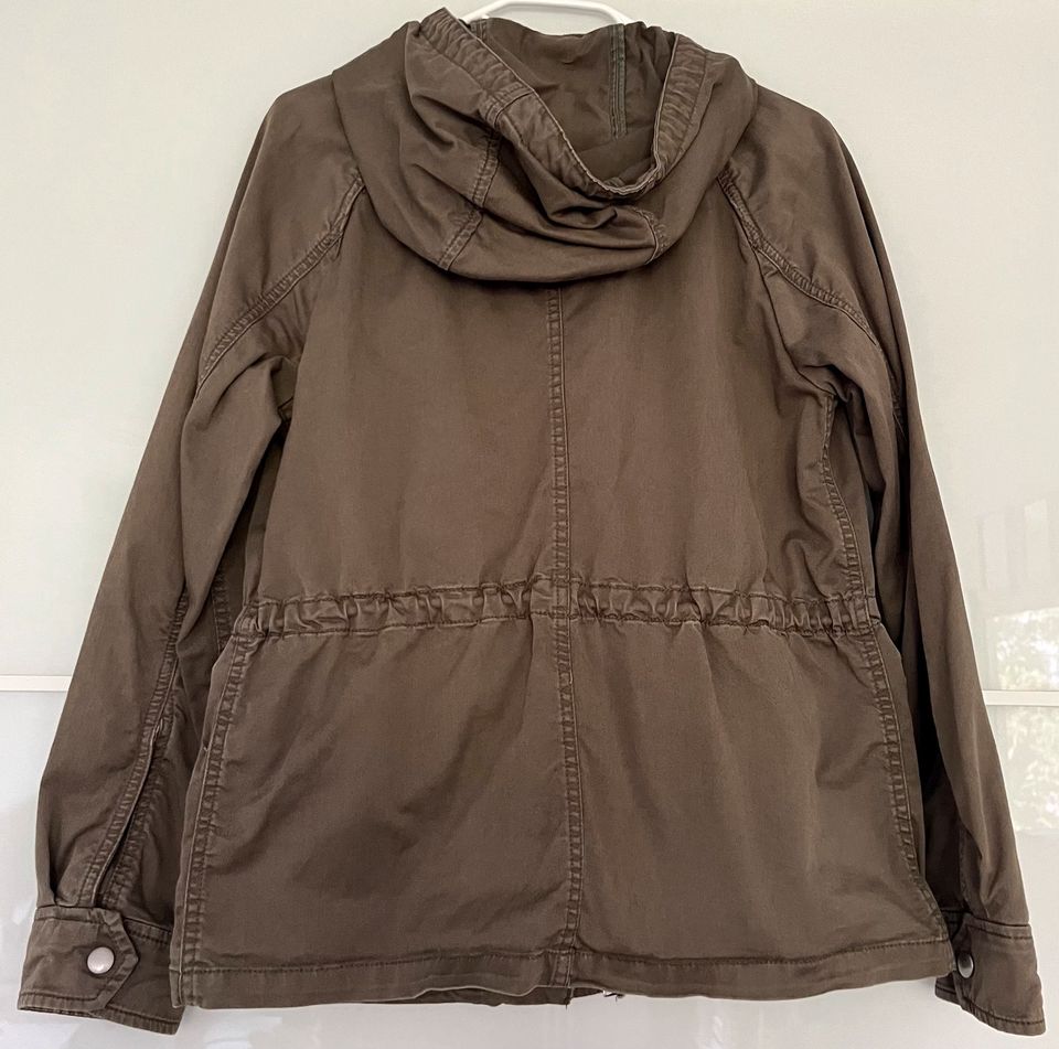 Gap leichte Jacke khaki grün Damen S 36 Übergang in Wiesbaden