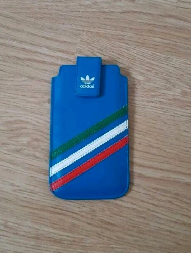 Handy Hülle Adidas in Nordrhein-Westfalen - Minden | eBay Kleinanzeigen ist  jetzt Kleinanzeigen