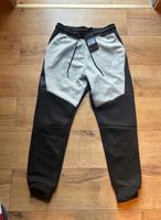 Nike Tech Fleece Jogginghose Neu in S/M Nordrhein-Westfalen - Detmold Vorschau