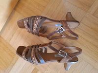 Damen Sandalen, Gr. 38 von ARIANE, guter Zustand, Pumps, Schuhe Bayern - Oberthulba Vorschau