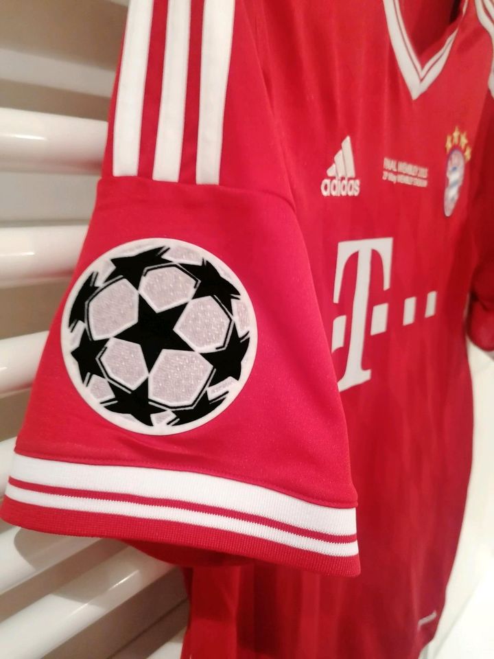 FC Bayern München 2013 Final Trikot Wembley Robben in Neuhof an der Zenn