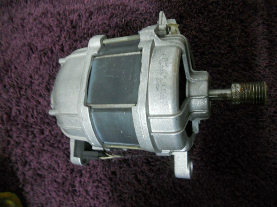 Waschmaschinen Motor Hoover in Gründau