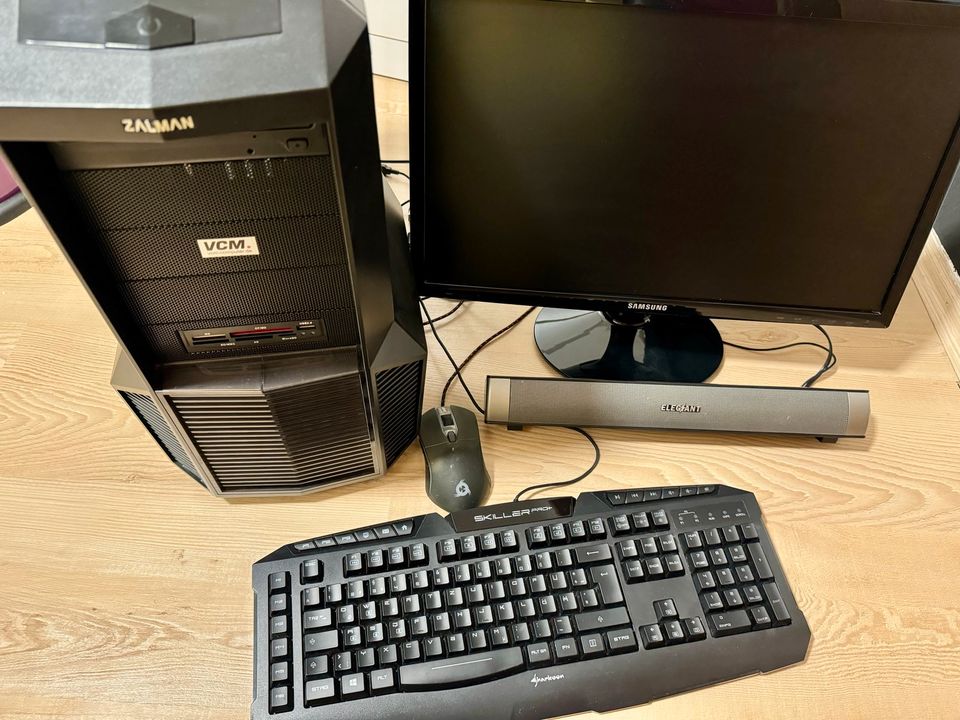 Gaming PC mit Zubehör (gebraucht) in Harpstedt