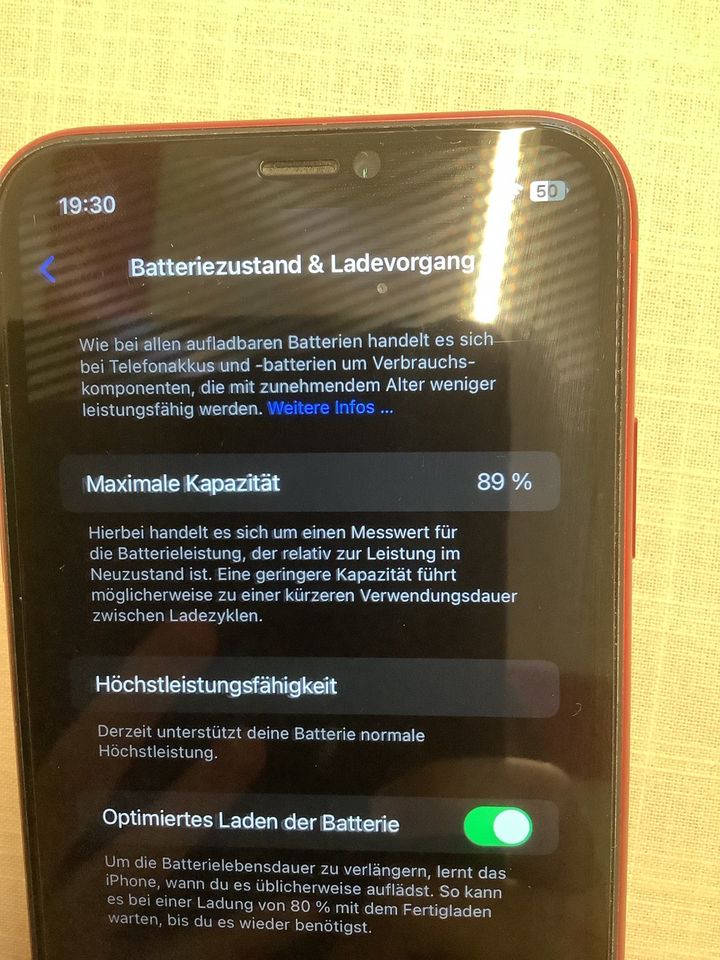 iPhone XR mit 64GB in Rot in Erfurt