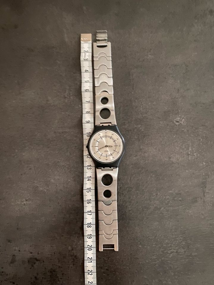 Swatch Skin Metallarmbanduhr in Köln