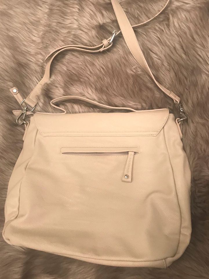 Tasche Luckylu neu Leder beige Nieten in Berlin