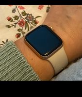 Apple Watch SE 40 mm Roségold !!Rückseite gebrochen!! Bayern - Künzing Vorschau
