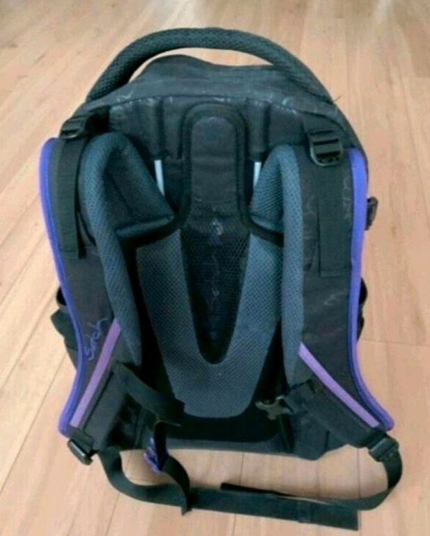 Schulrucksack - sehr guter Zustand Plus Mäppchen - guter gebrauch in Düsseldorf