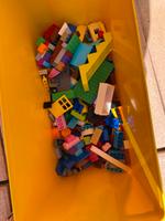 Lego verschieden mit Kiste Hessen - Siegbach Vorschau