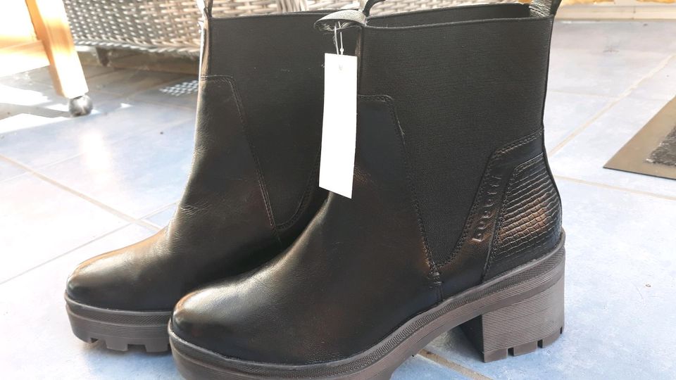 NEU ❤ BUGATTI LEDER Stiefeletten Chelsea Biker Boots Plateau Gr39 in Übach-Palenberg