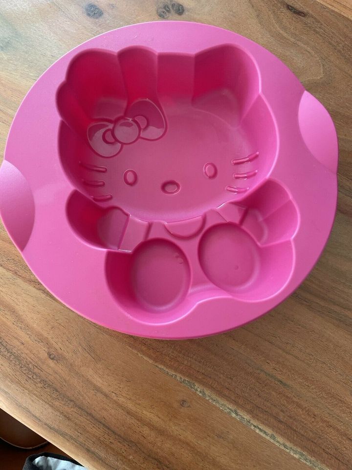 Tupperware Silikonform Hello Kitty in Kaufering