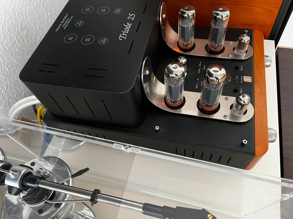 Unison Research Triode 25 mit Garantie und neue Gold Lion Genalex in München