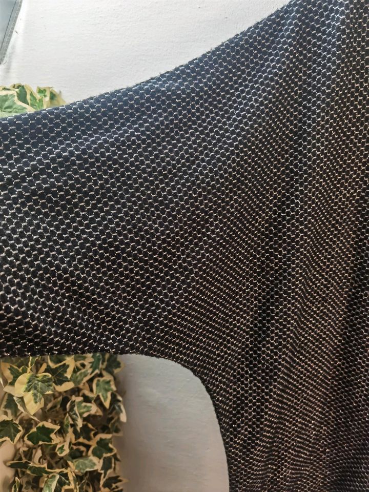 Made in Italy Shirt dünner Pullover schwarz/silber (178) Größe 46 in Mönchengladbach