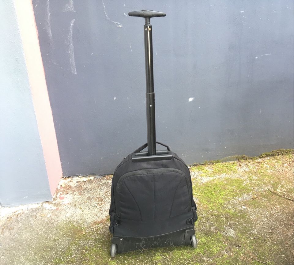 ✅ Rucksack mit Rollen / Trolley / Rollkoffer Funktion von Esprit in Essen