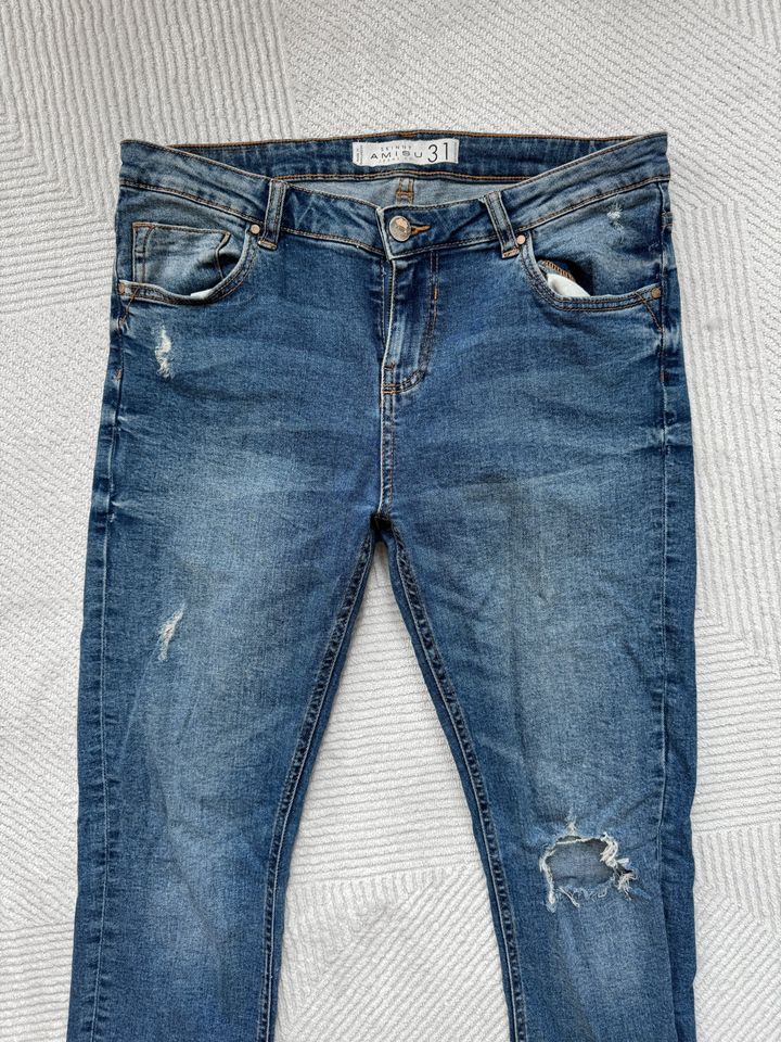 Blaue skinny Jeans ripped Jeans in Helmstedt