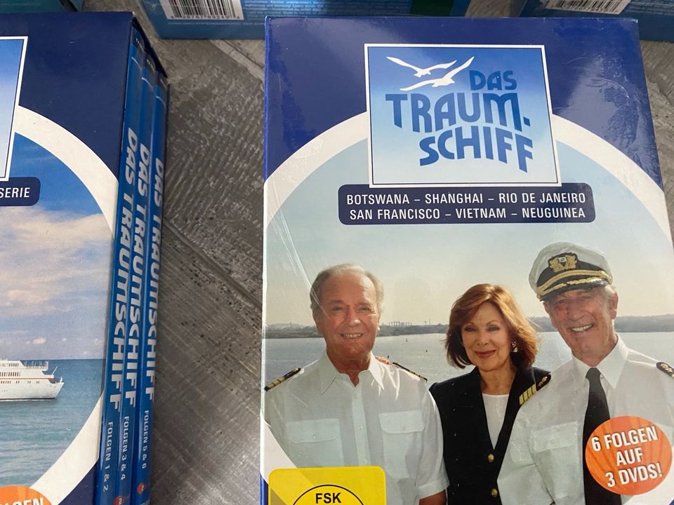 Das Traumschiff - 5 DVD Boxen mit 30 Folgen in Essen