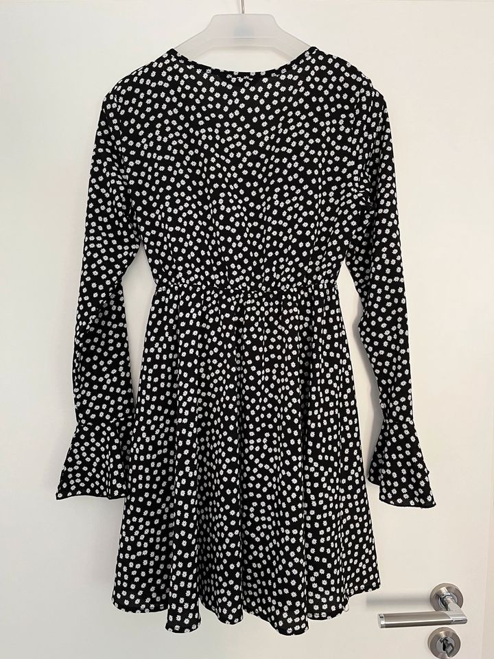 SHEIN Sommer Kleid XS 34 schwarz weiß in Bergisch Gladbach