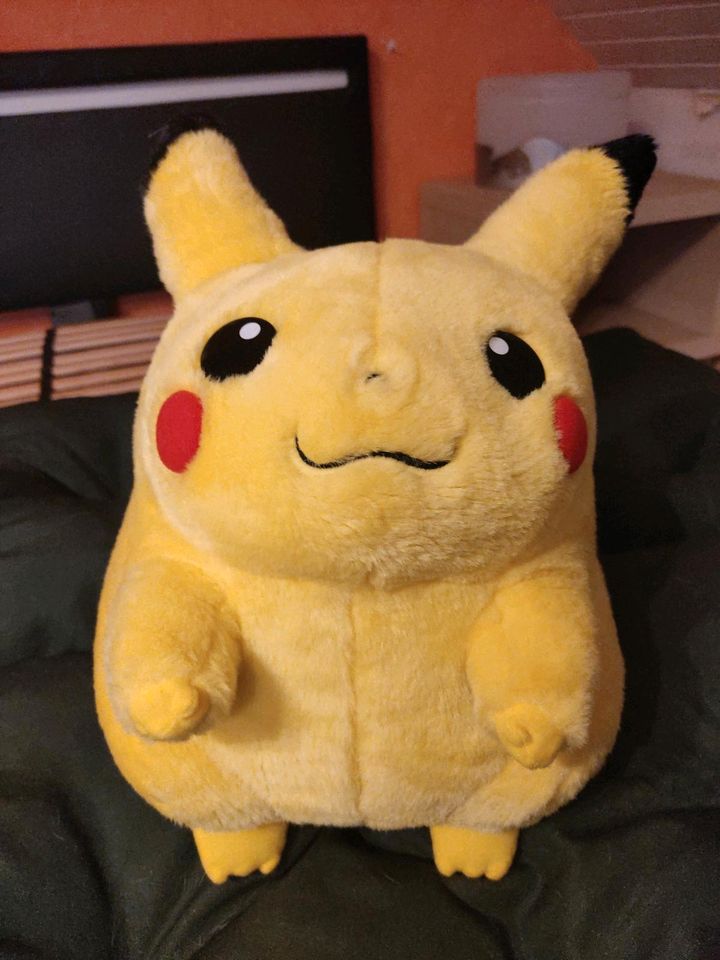 Pokemon Pikachu Hasbro Original in Bergkamen