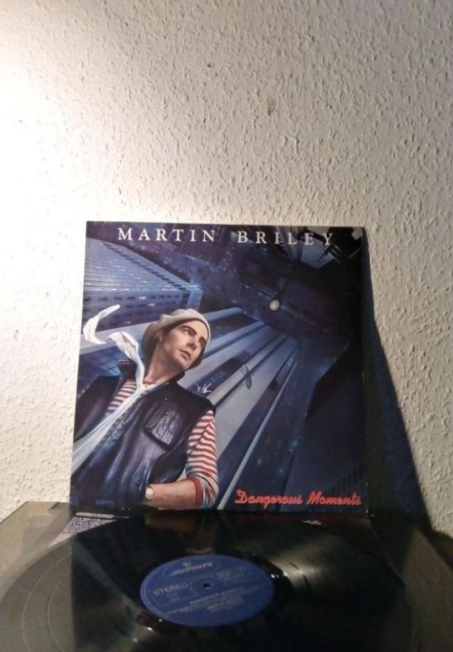 Martin Briley Dangerous Moments LP in Braunschweig