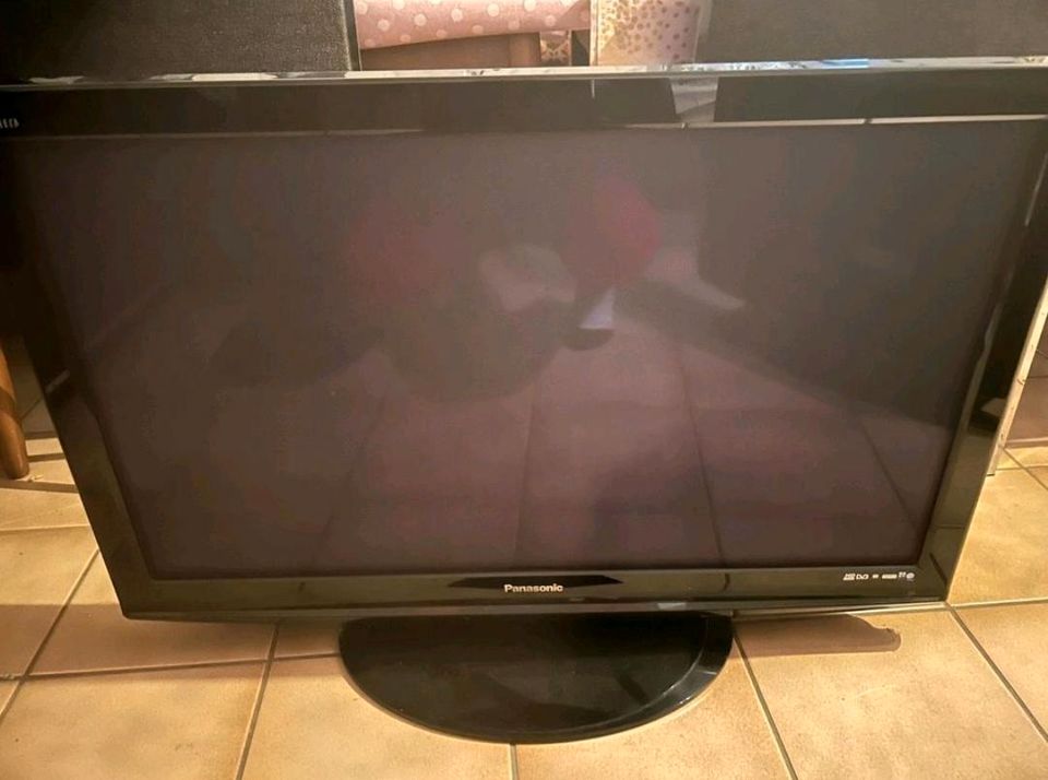 Panasonic LCD Fernseher in Schwarzenbruck