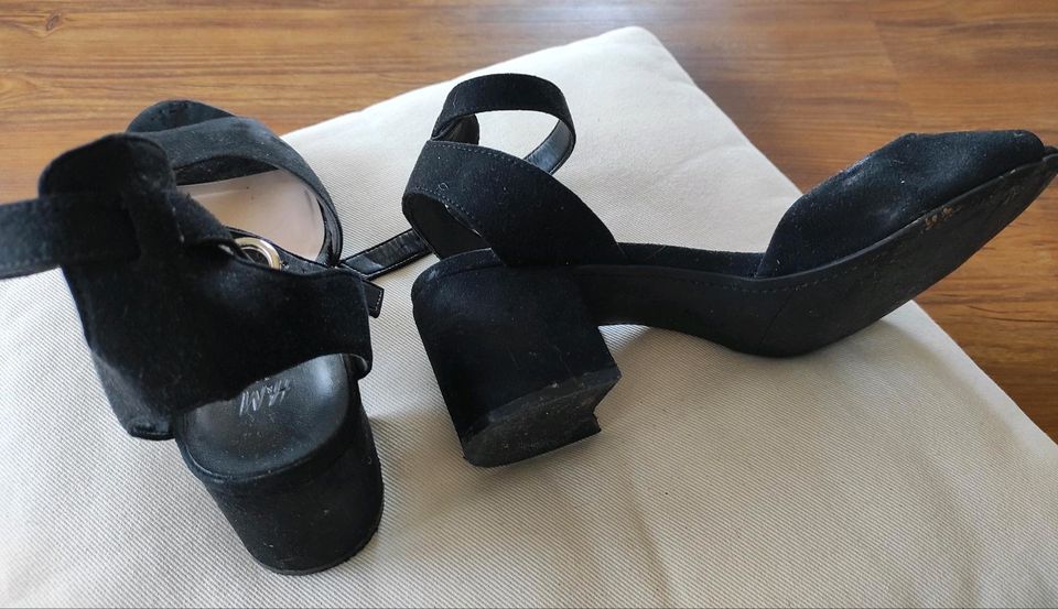 Sandalen mit Schnallenverschluss in Bad Homburg