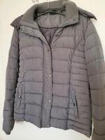 Winterjacke Steppjacke Damen grau Gr.38 Neuwertig Brandenburg - Beeskow Vorschau