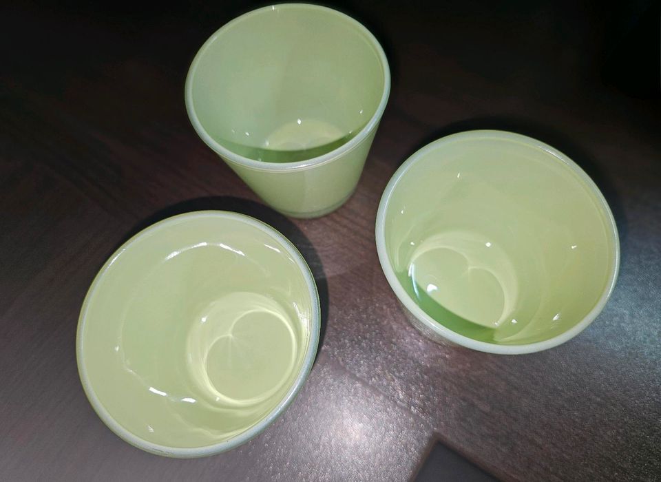 Teelichterhalter lindgrün aus Glas in Stahnsdorf