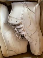 Nike Sportswear Legends force Größe 40 weiss Damen Baden-Württemberg - Zaisenhausen Vorschau