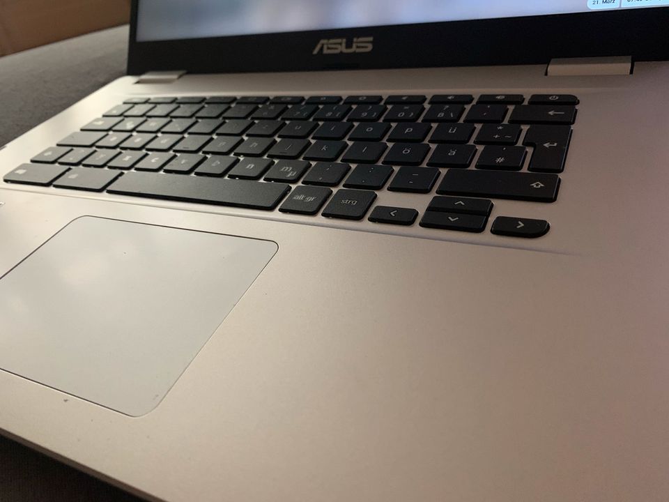 Laptop Asus Chrombook 2022 in Berlin