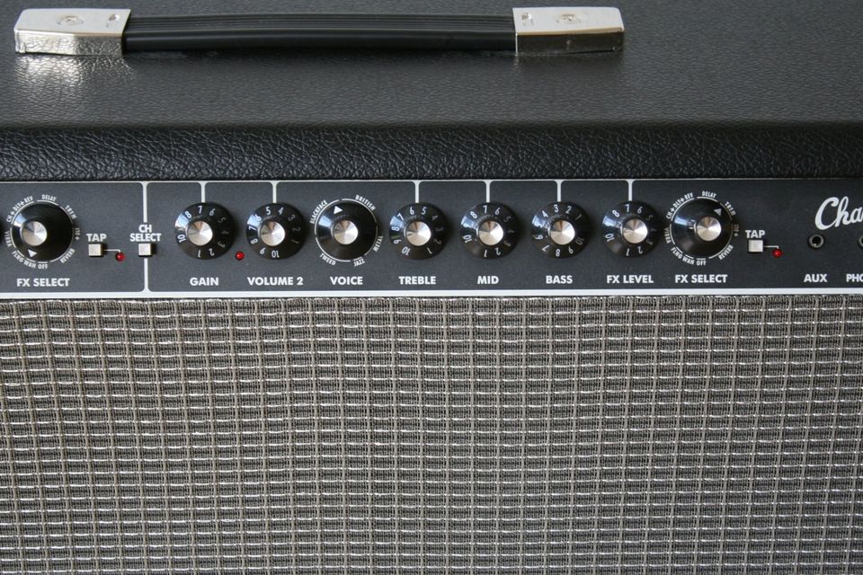 Fender E-Gitarren Combo Leistung: 100 Watt zu vermieten in Herxheim b. Landau/Pfalz