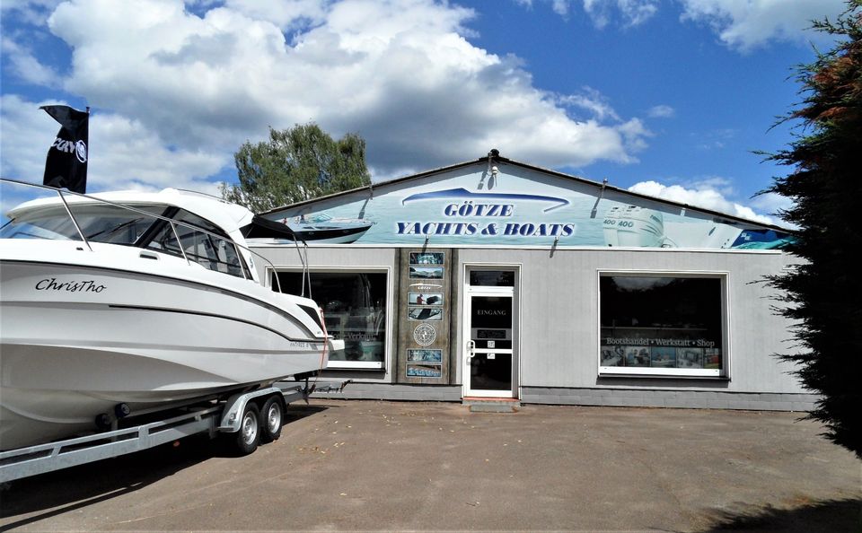 Bootsmechaniker Bootstechniker KFZ Mechatroniker Techniker Boot in Gransee