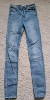 Super high waist Jeans stradivarius 34 Hessen - Kassel Vorschau
