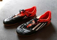 Neuwertige Hallen Fussballschuhe Adidas  Gr. 5 1/2  (38) Nordrhein-Westfalen - Bornheim Vorschau