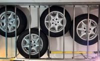 Mercedes Alufelgen mit Winterreifen Michelin für C200 Essen - Essen-Ruhrhalbinsel Vorschau