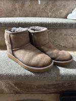 Ugg mini in 39 Nordrhein-Westfalen - Neuss Vorschau